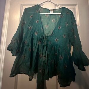 Natural life tie front top